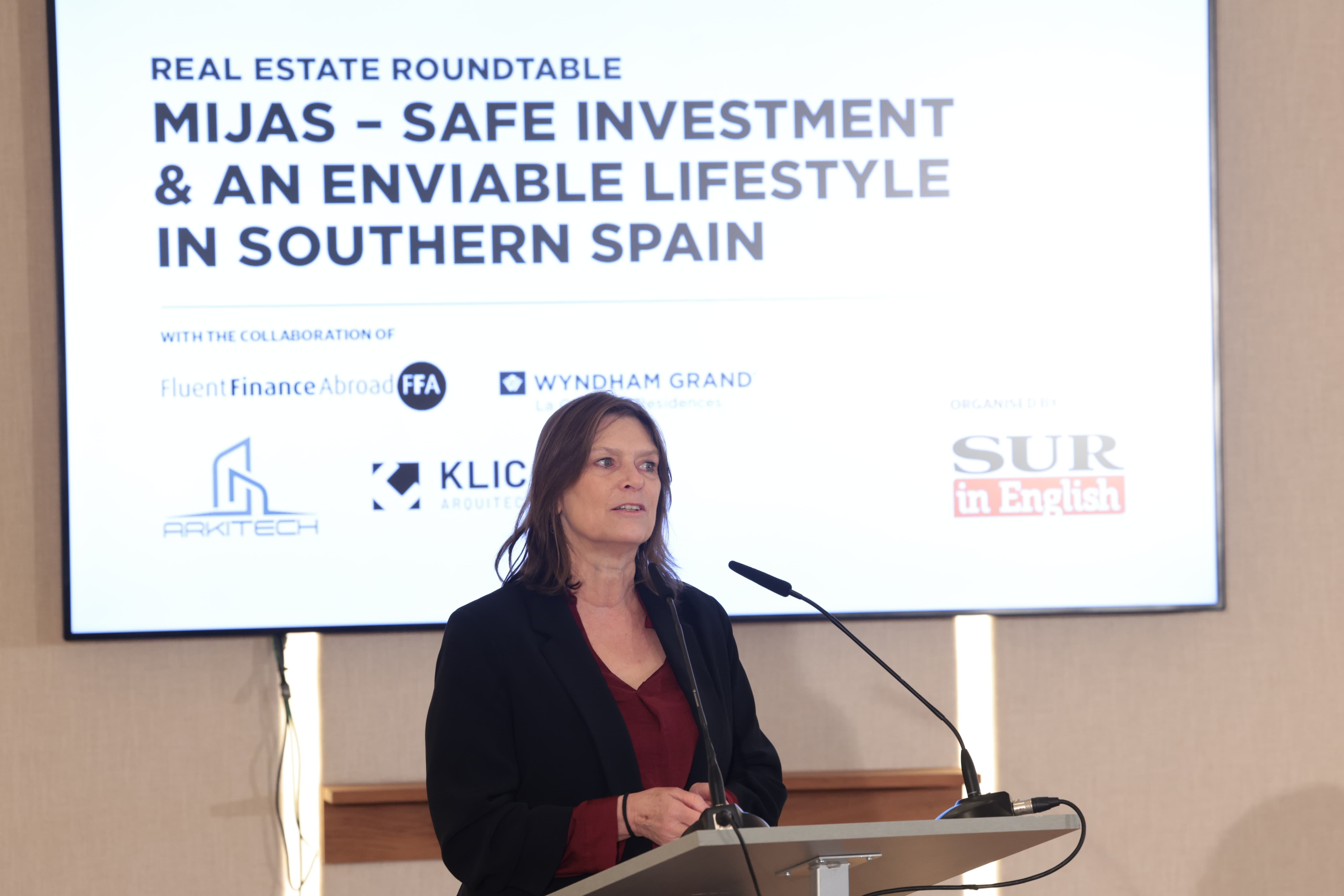 SUR in English real estate roundtable, in images