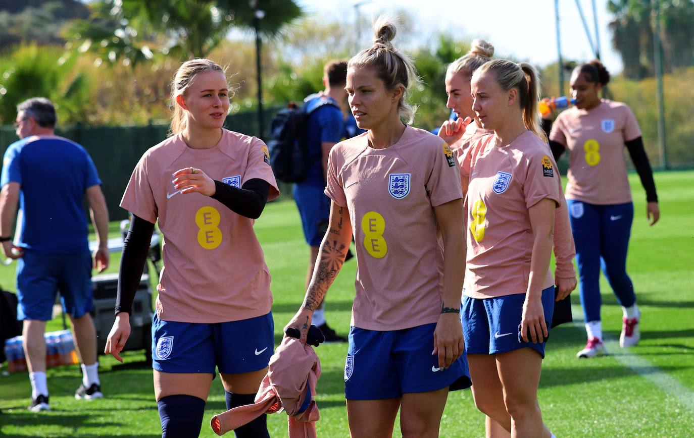 Lionesses train in Marbella - in pictures