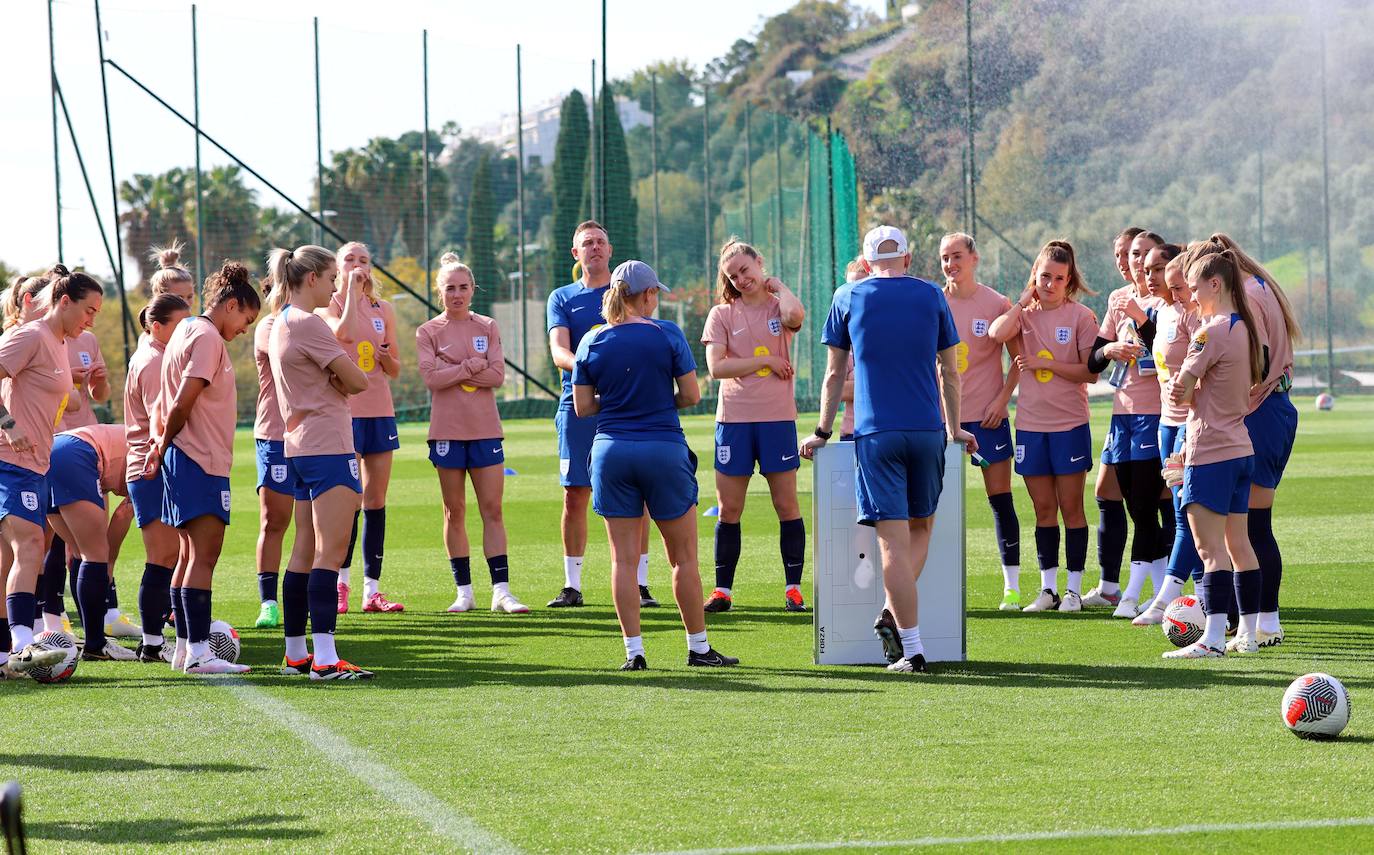 Lionesses train in Marbella - in pictures