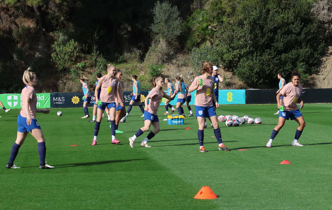 Lionesses train in Marbella - in pictures