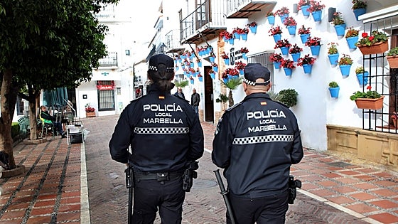 Two policemen save life of two-year-old girl who choked on pistachio nut in Marbella