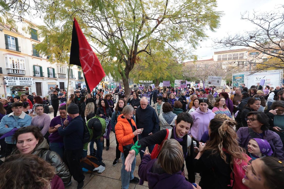 Thousands join massive women's day march in Malaga