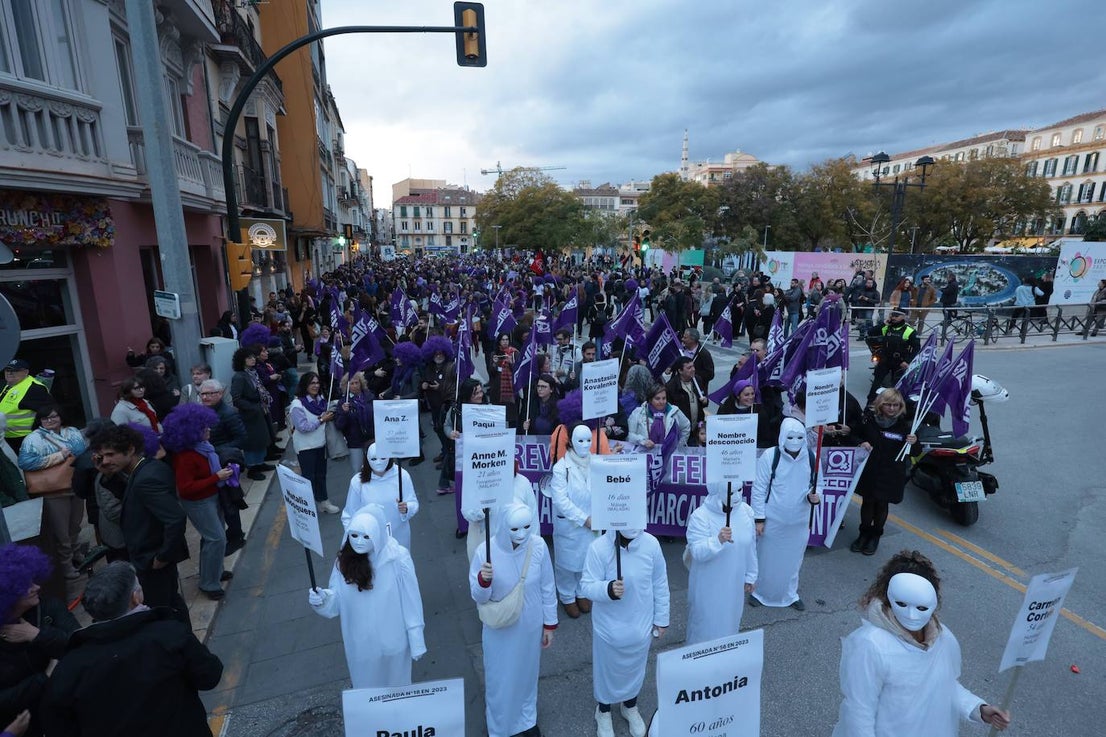 Thousands join massive women's day march in Malaga