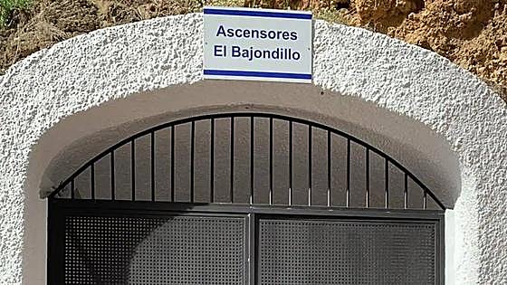 Lifts from town to beach back in action in Torremolinos