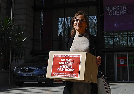 Spain's ministry of health considers cutting doctors' on-call shifts from 24 to 17 hours