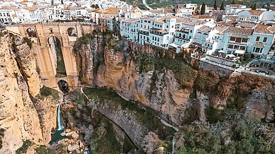 Video: Here's a first peek as Ronda prepares to open first phase of 1.6 million euro gorge walk tourist attraction
