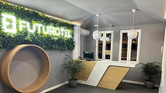 The hotel of the future arrives in Granada: domotics and AI, controlled by iPad