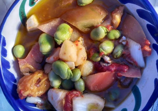 Gazpacho with broad beans in Casabermeja.