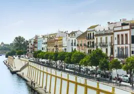 A view of Triana from the Puente de Isabel II (Triana bridge).
