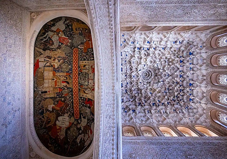 Paintings and muqarnas.