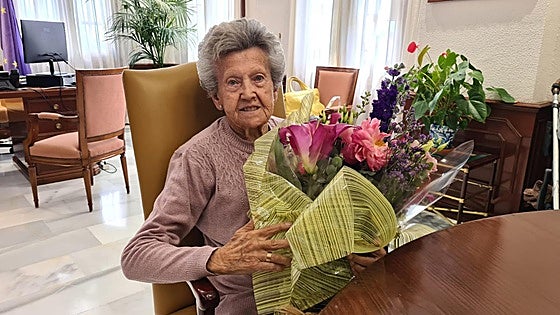 Mijas grandmother who 'loves dancing' celebrates 100th birthday