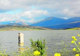 La Viñuela reservoir in the Axarquía.