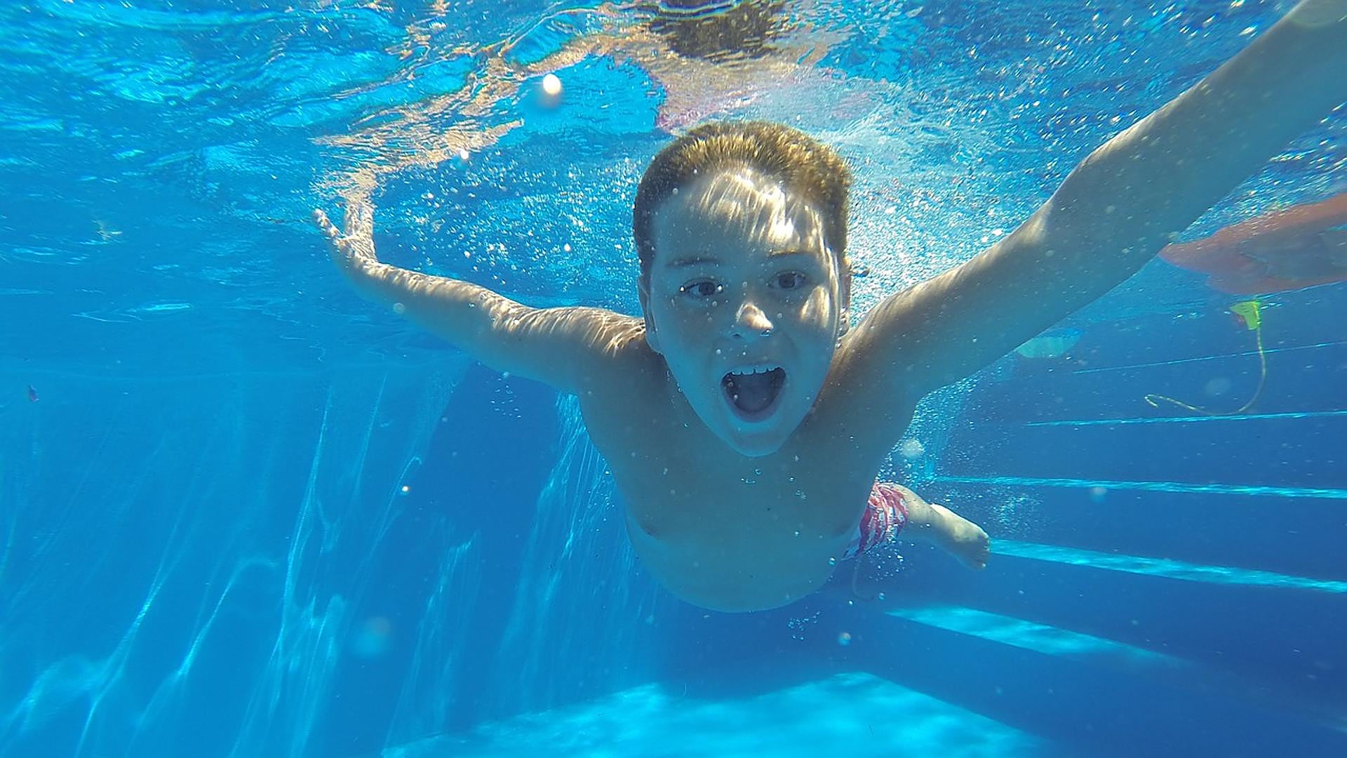 Private swimming pool use still in doubt as Junta de Andalucía's unclear rules push the decision onto town halls for now - Vimarsana News
