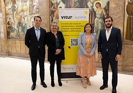 Industry and government officials before the presentation.