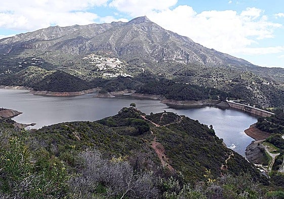 La Concepción reservoir, serving much of the western stretch of the Costa del Sol, will reach April end with 5.7 hm3 more than was predicted at the last meeting of the Junta's Drought Committee.