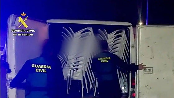 Gang busted for stealing metal chairs from terraces worth 44,000 euros in Spain