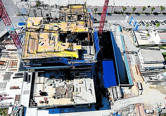 Work on the site of the Torre del Río development where luxury tower blocks are being built in Malaga.