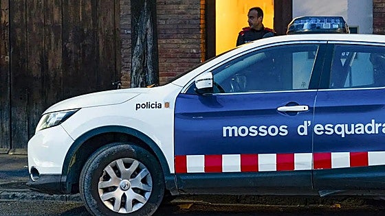 Twelve-year-old injured after jumping out of the window at her school in Catalonia