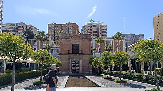 Virgen del Carmen image commissioned for chapel at Malaga's Muelle Uno