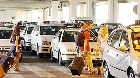 Tensions grow at Malaga Airport as presence of 'pirate' taxis increases