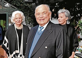 Count Rudi and his wife, Marie Louise of Prussia (left).