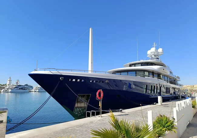 The M&EM, moored at the Palmeral quay.