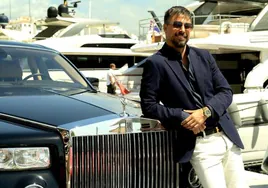 The lawyer, played by Hugo Silva, with his brand new Rolls Royce in Puerto Banús, a clear sign of how well things are going for his tv character.