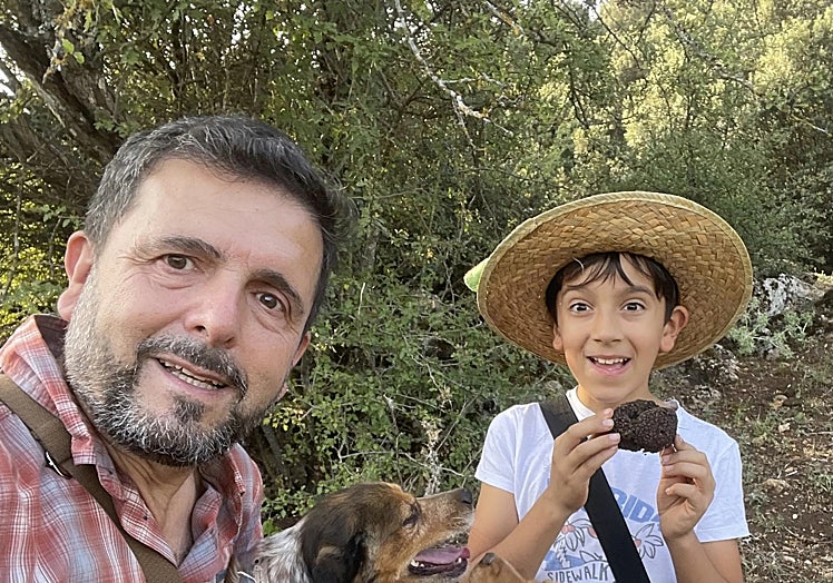 Baldomero Moreno-Arroyo, Doctor in Biology, studying wild truffles his son Daniel