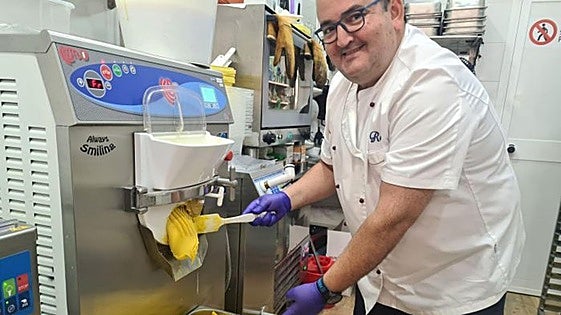 Shop in Spanish town to give free ice cream to cancer patients undergoing chemotherapy
