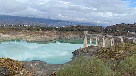Axarquía will be able to refill its swimming pools this summer after Junta de Andalucía gives green light