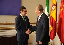 Junta president greets Yin Li from the Politburo of the Chinese Communist Party