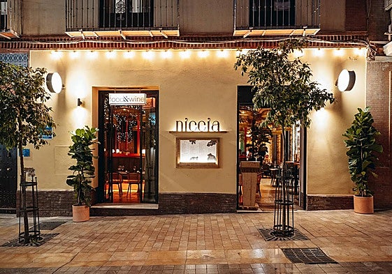 Niccia, located on Casapalma Street, brings a fresh and different approach to the group, but without losing the elegance that characterizes its restaurants.