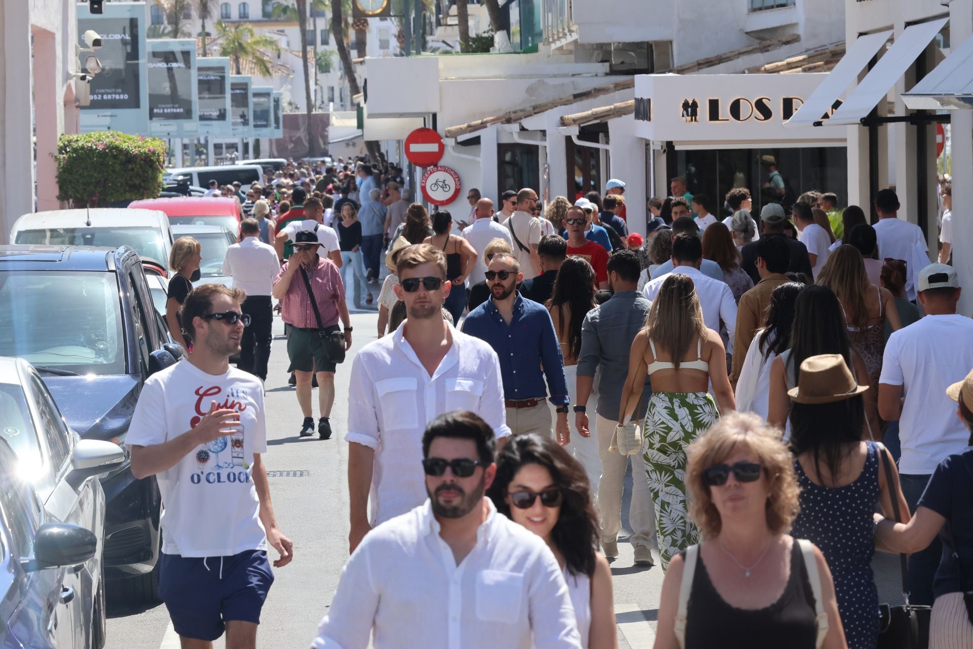 Formula E of the seas makes a big splash in Marbella, in pictures