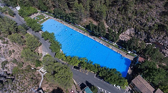 This is the longest swimming pool in Europe, and it just so happens to be in Andalucía