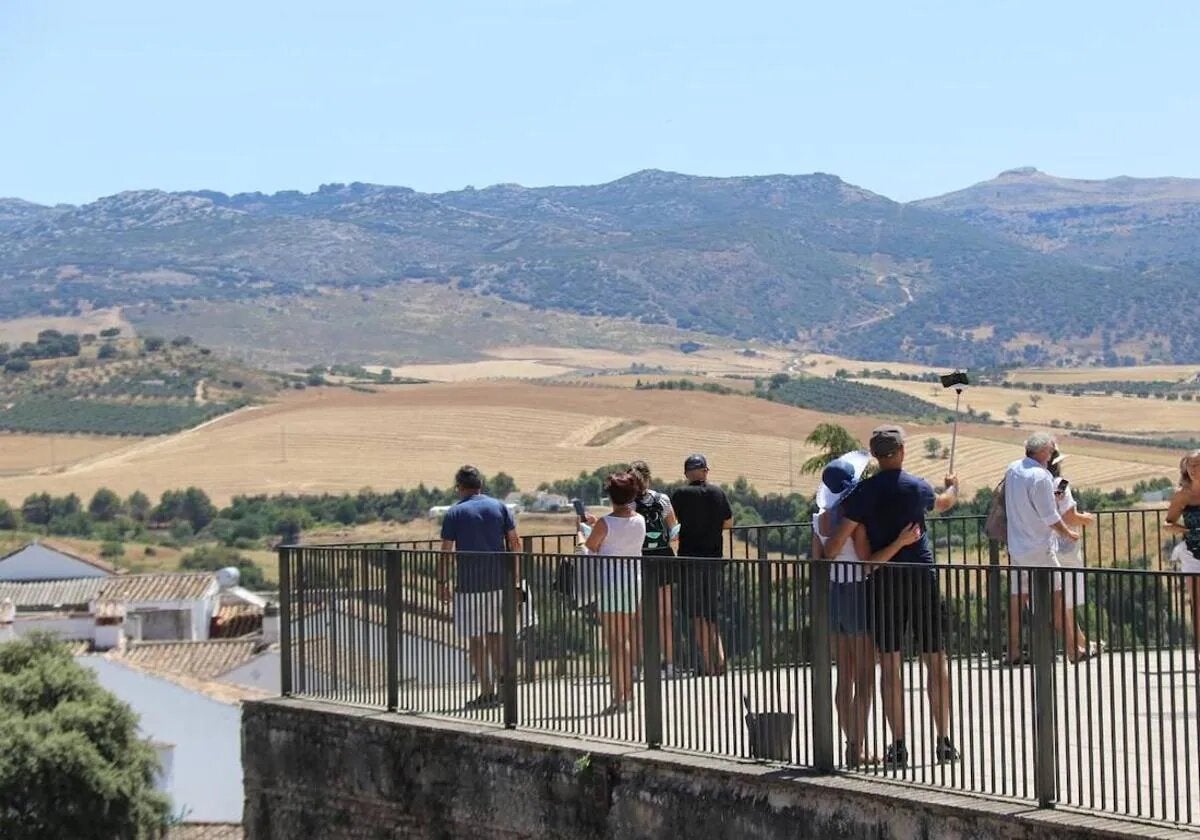 Woman arrested for stealing 5,000 dollars in cash from American tourists visiting Ronda