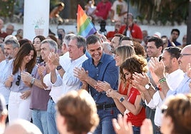 PSOE on the Costa turns out in support of Spain's PM Pedro Sánchez and his wife Begoña Gómez, who made an appearance after court summons