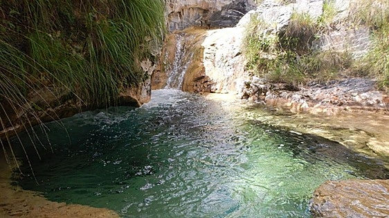 Cebollón: a river hike for the warm weather in Granada province