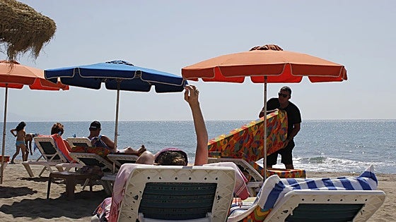 Private security patrols for Torremolinos beach businesses during peak summer season