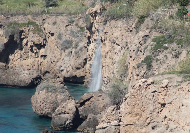 Maro waterfall (very seasonal)