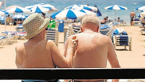 Health ministry stops sale of six sun creams distributed in supermarkets in Spain