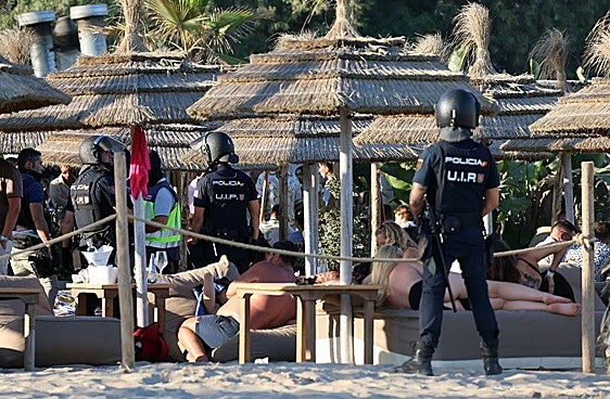 The police operation at the Playa Padre beach club on Sunday.