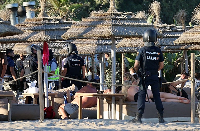The police operation at the Playa Padre beach club on Sunday.