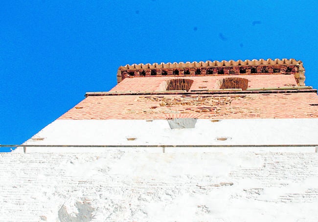 The upper part of the church tower has been free of whitewash for years.