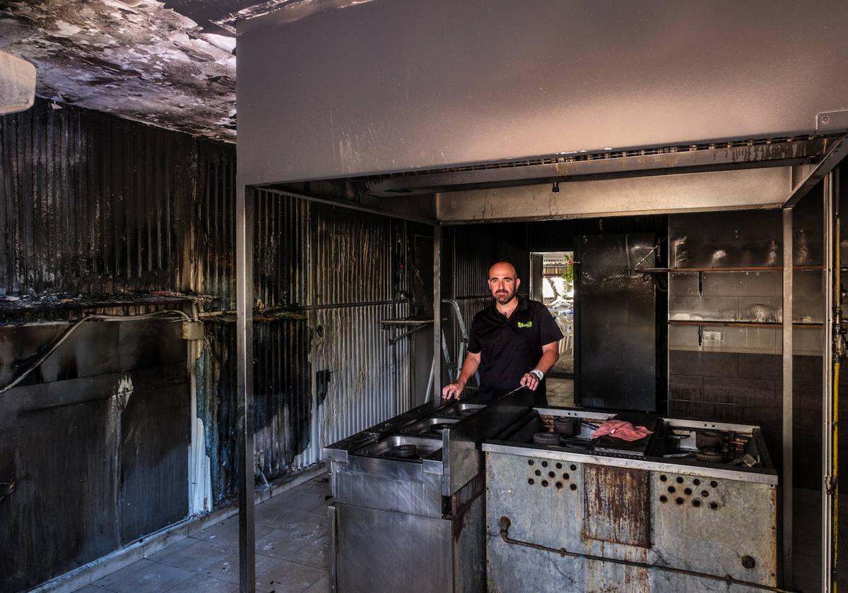 The owner of the beach bar gutted by fire in Almuñécar.