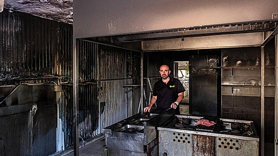 Kind-hearted locals of Costa Tropical resort rally round to support to family of beach bar that burnt down