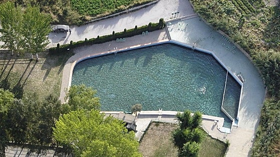 Did you know there are two thermal springs in Granada where you can swim for free?