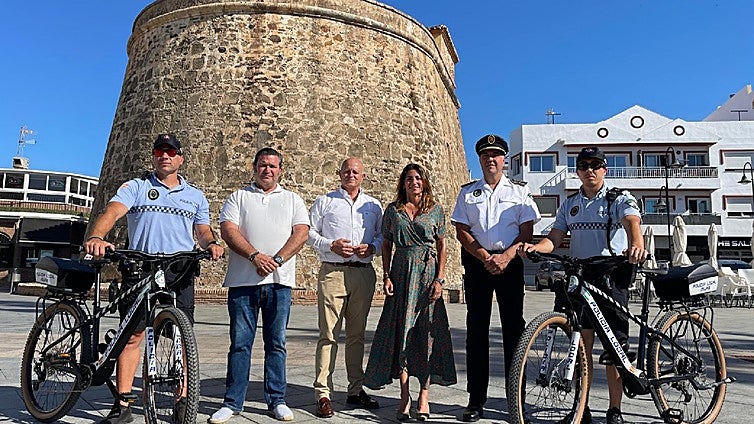 Mijas beach patrols stepped up with police officers on electric bikes