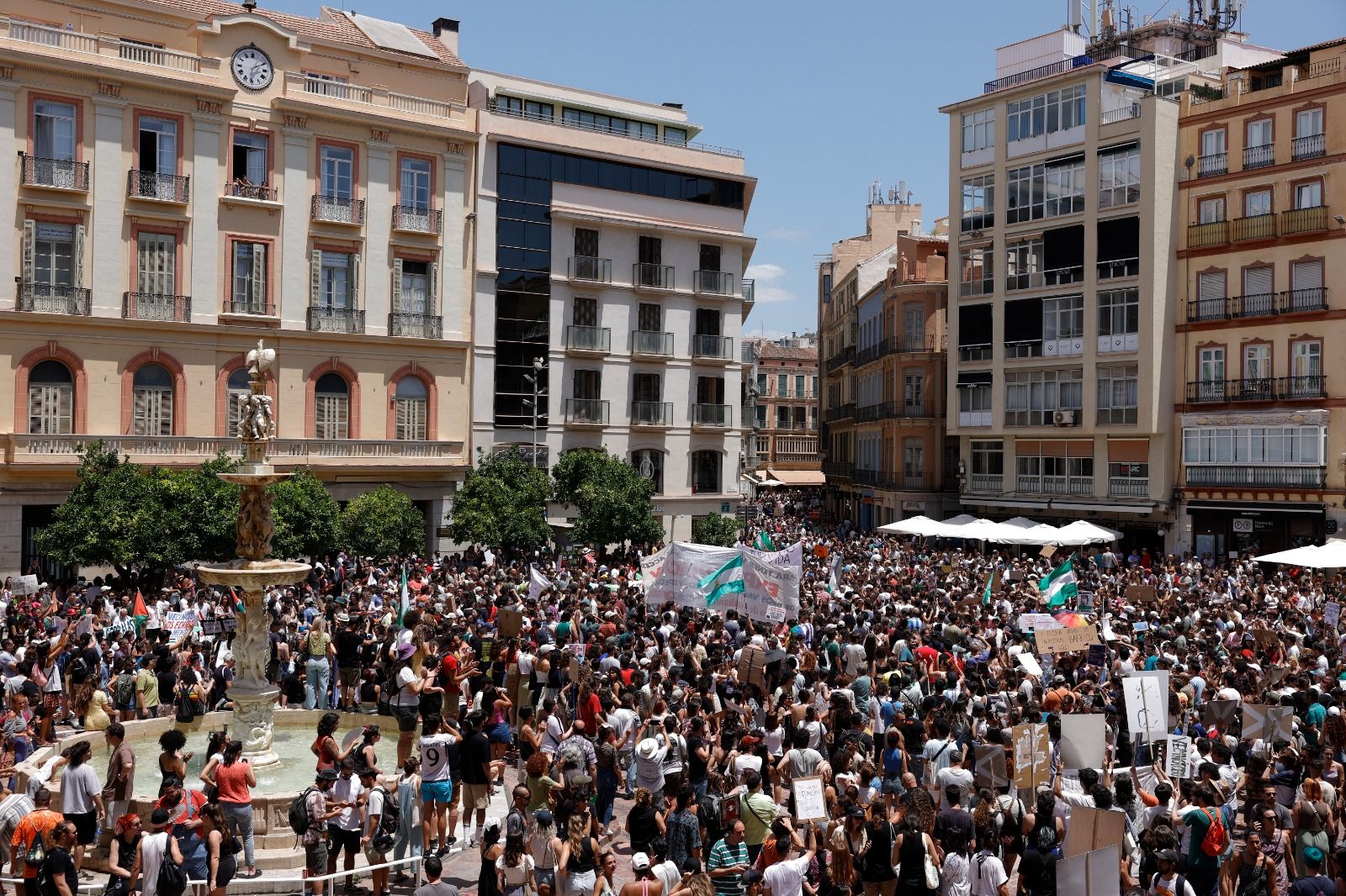 Housing crisis demonstration in Malaga, in pictures