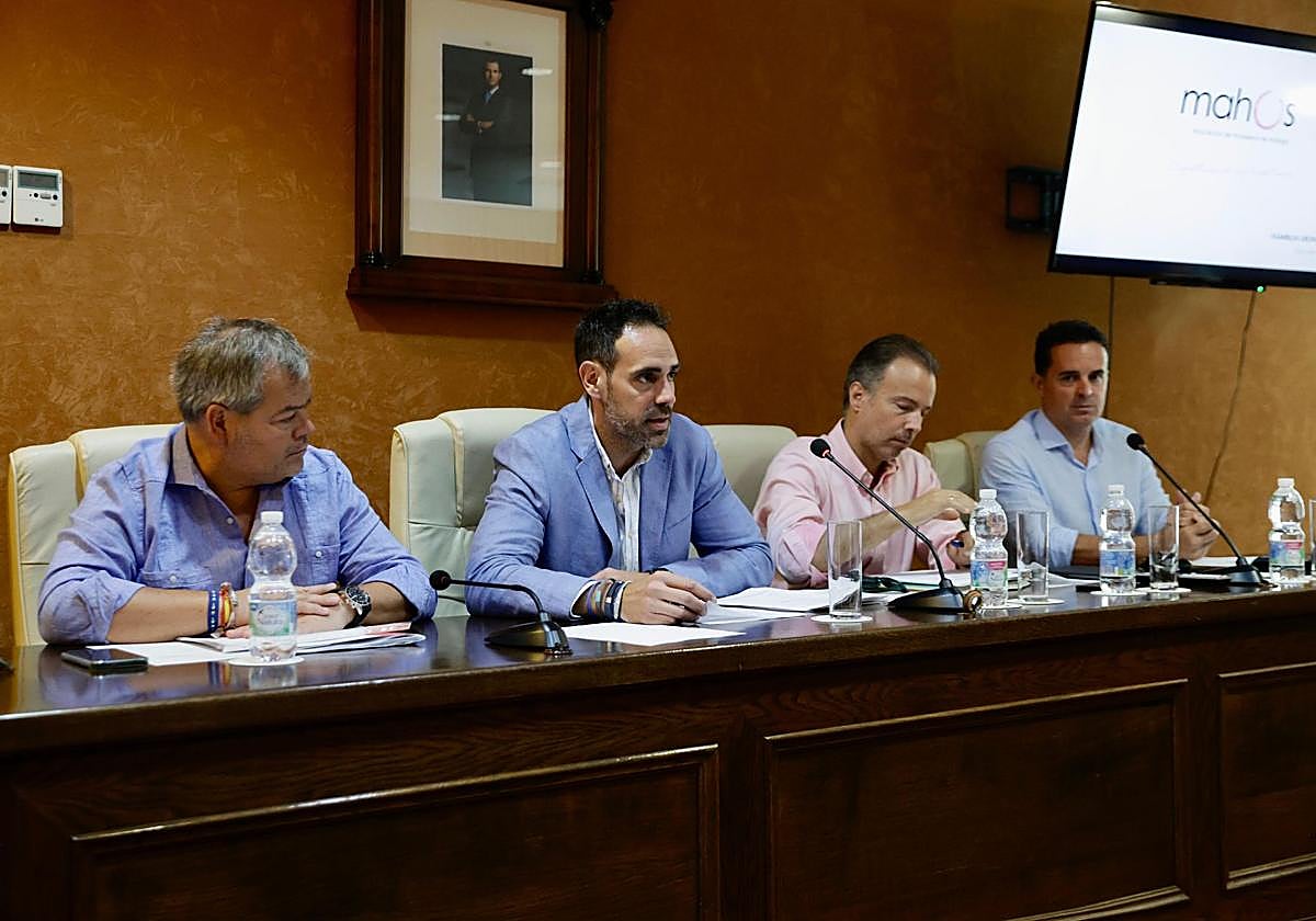 Frutos, during the Mahos assembly.