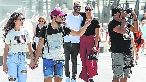 Spain on track for new record year more than 33 million tourists up to end of May: the amount they spend is up massively too
